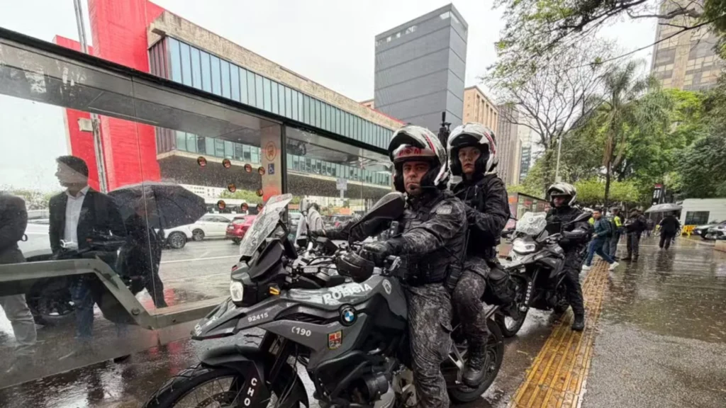 São Paulo lança batalhão de motos para combate a crimes