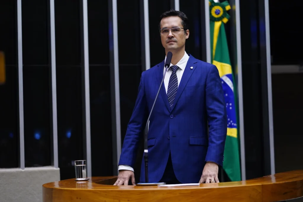 Tre-pr aprova candidatura de Dallagnol ao Senado após votação acirrada