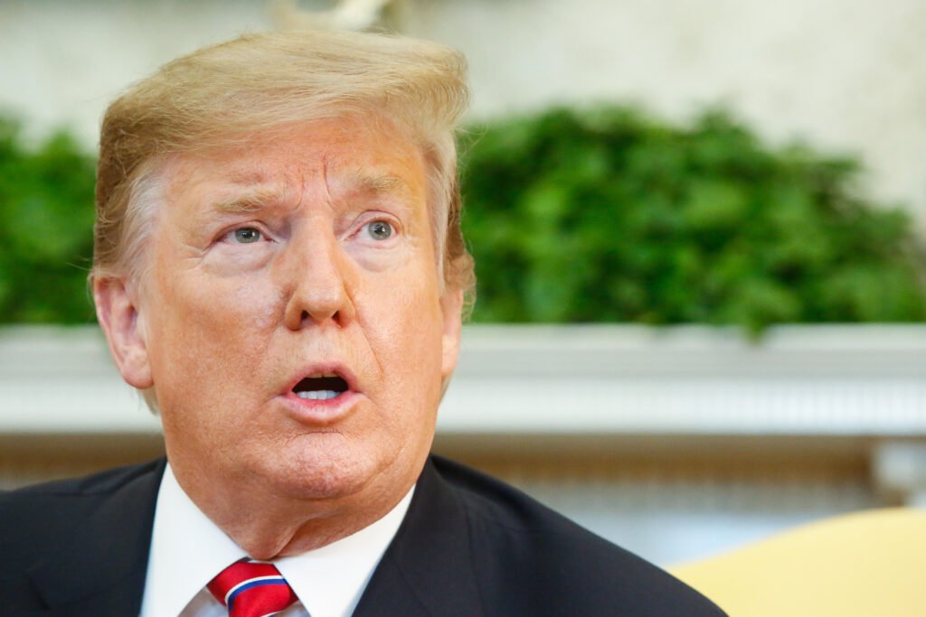 Trump critica desequilíbrio cambial com o Canadá em meio a tensões comerciais