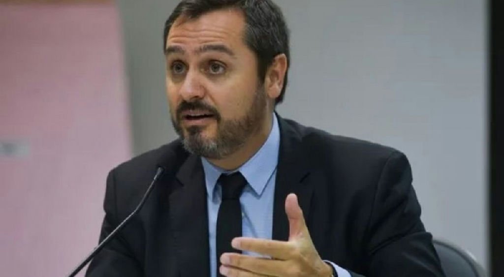 Uso de inquérito das fake news por Moraes gera críticas de juristas