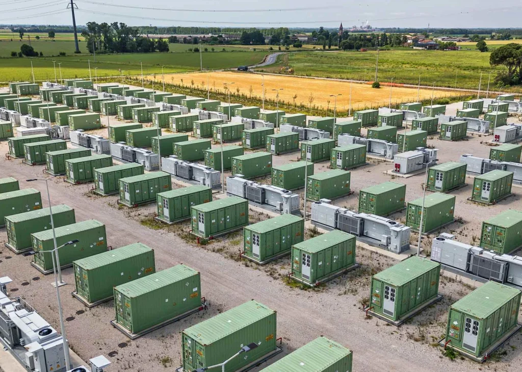 Aneel aprova leilões de baterias com custos para geradores de energia