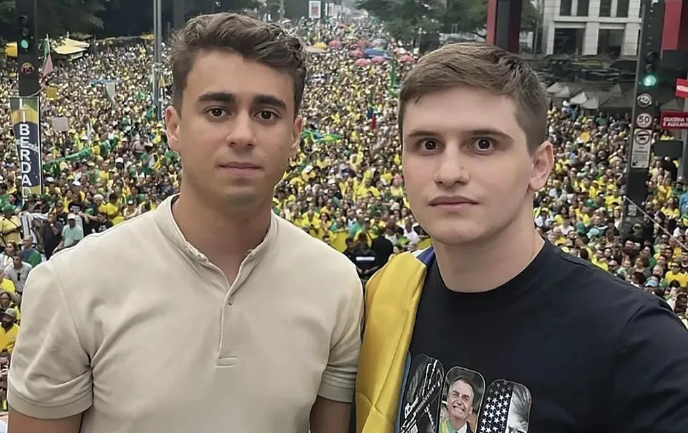 Ascensão dos políticos influenciadores transforma a política no Brasil