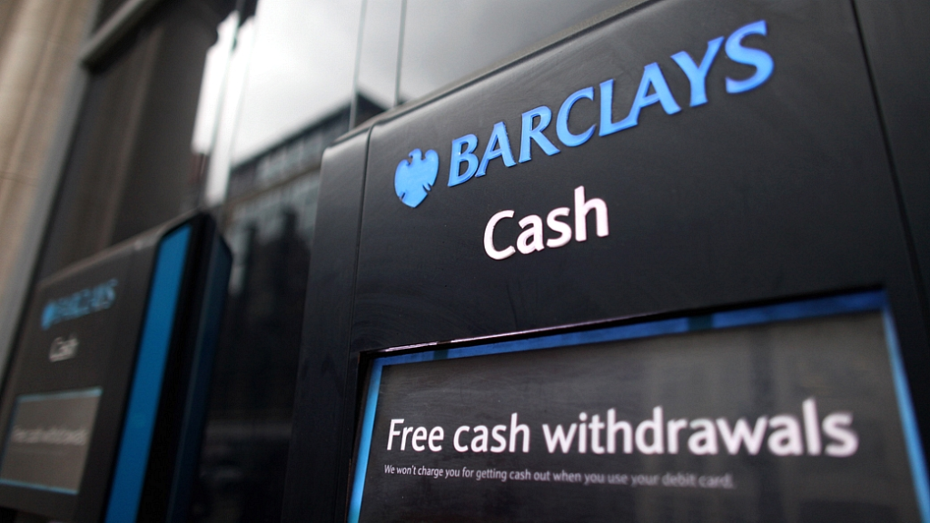 Barclays planeja demitir 5.000 funcionários com uso de IA