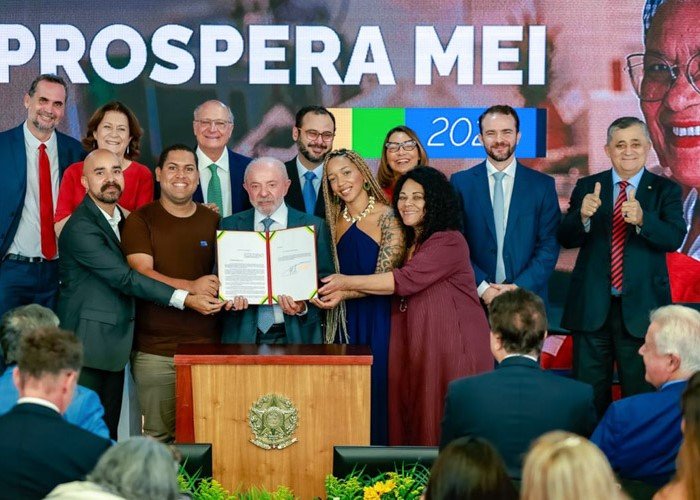 Campanha presidencial foca em prosperidade e ignora responsabilidade fiscal