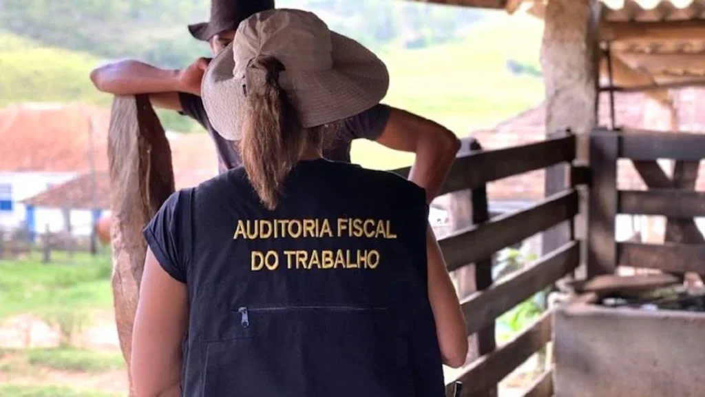 Conatrae solicita convocação urgente de auditores fiscais do trabalho