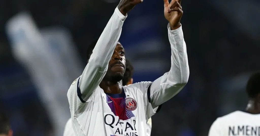 Dembélé brilha e PSG vence Strasbourg de virada na Ligue 1