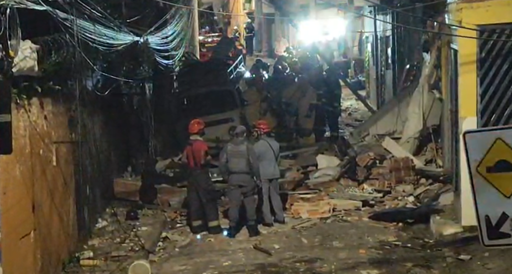 Demolição de imóveis no Jaguaré avança após explosão em São Paulo