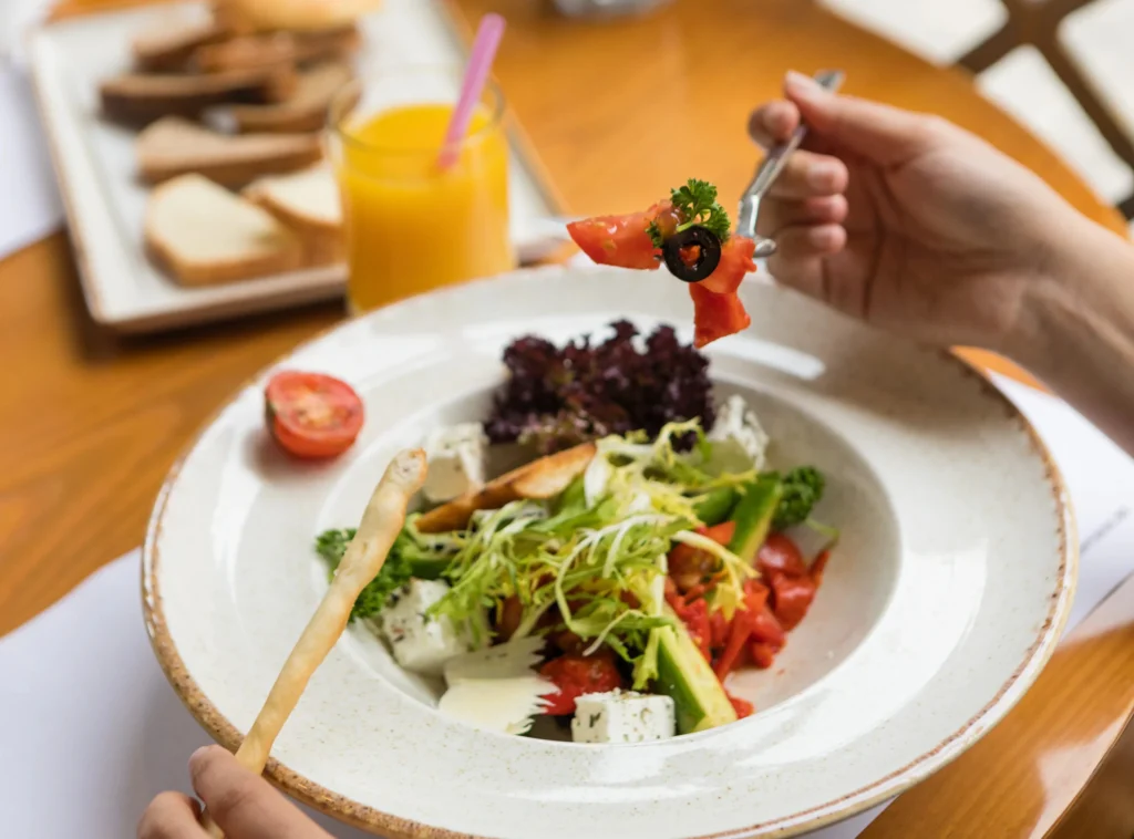 Estudo revela que dieta vegana pode auxiliar na perda de peso