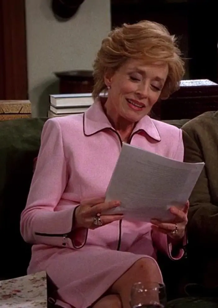 Holland Taylor revela insatisfação salarial em 'Two and a Half Men'