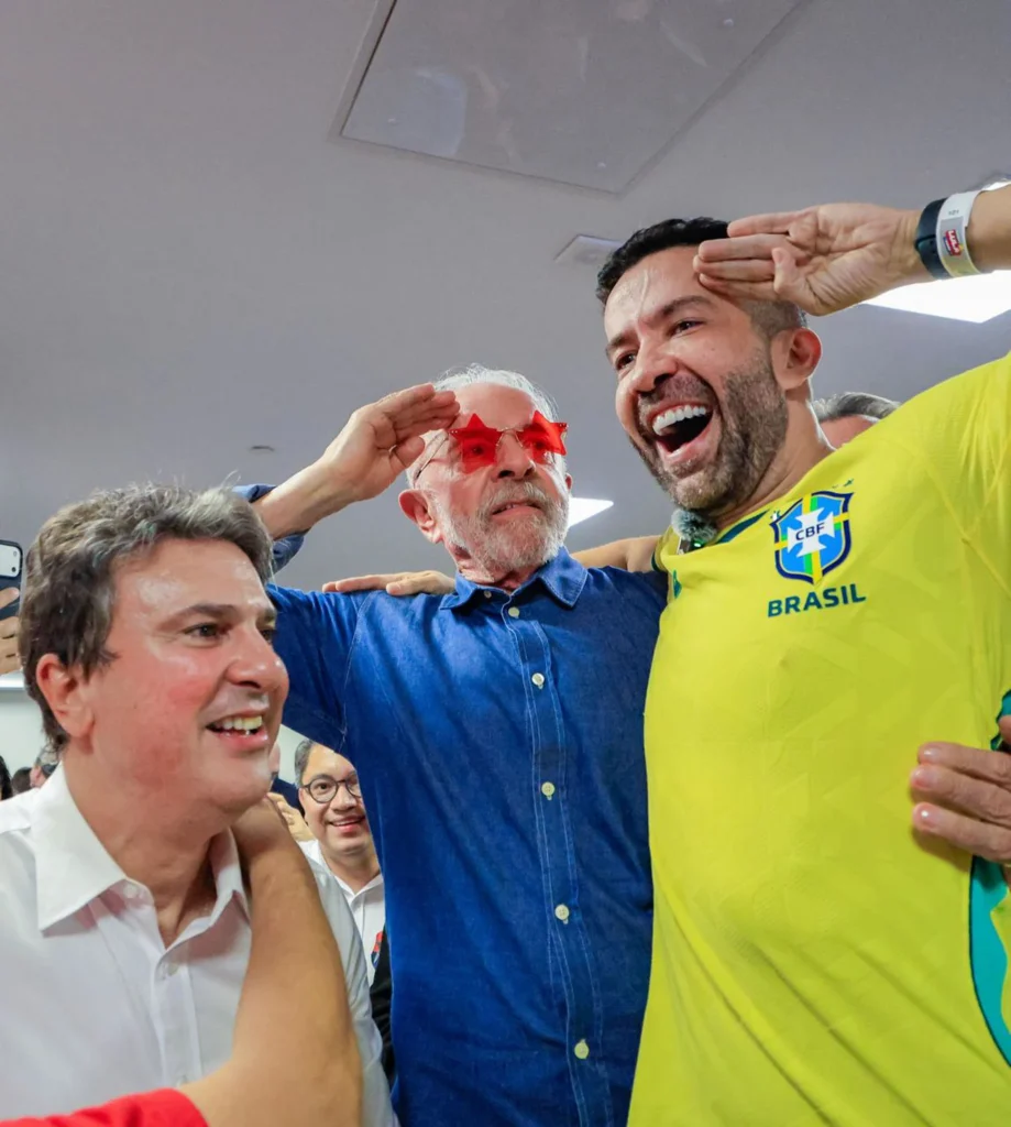 Janones estabelece meta ambiciosa de aprovação para Lula em novo mandato