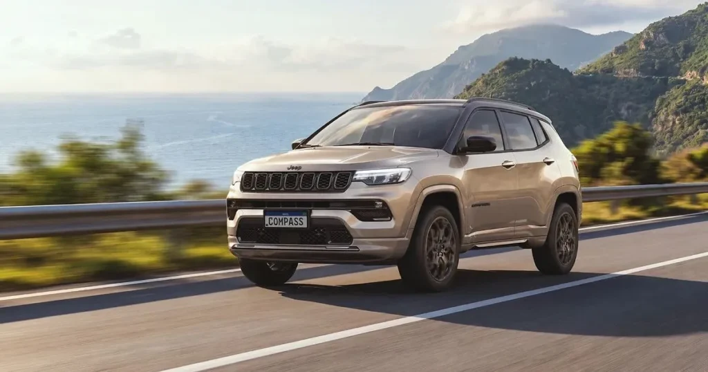 Jeep Compass 2027 adota sistema híbrido 48V e traz novidades visuais