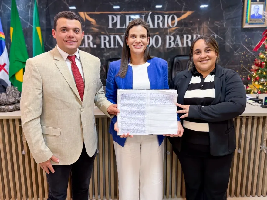 Jêssica Barbosa é reeleita presidente da Câmara de Bom Jardim para 2027/2028