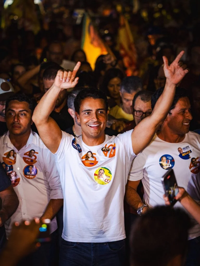 JHC vence Renan Filho e assume governo de Alagoas em 2026