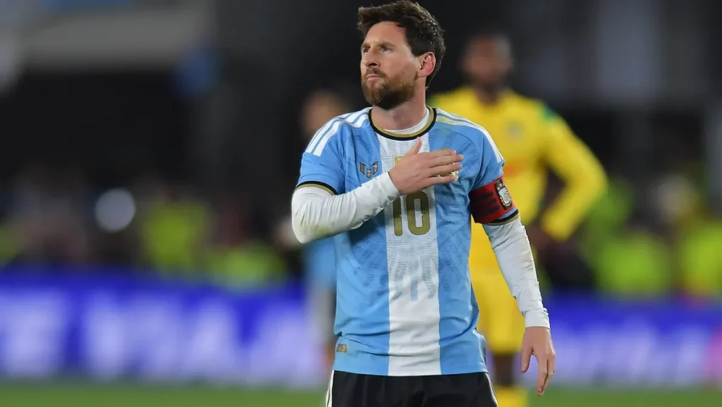 Messi encerra carreira na seleção argentina com recorde de gols