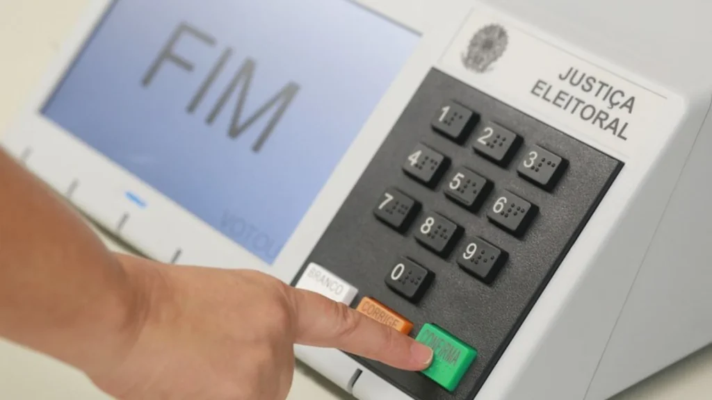 Mudanças em locais de votação no 2º turno geram debate e ajustes