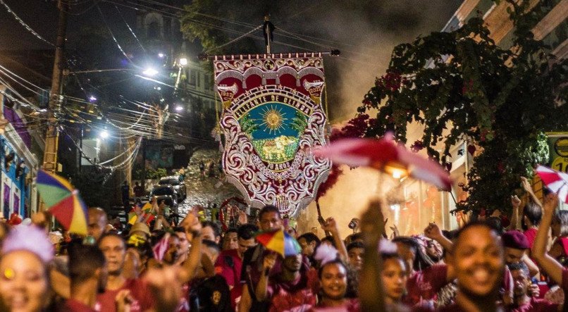 Olinda recebe ato pró-Lula com desfile de mais de 100 blocos