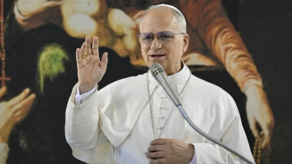 Papa Leão 14 faz história ao votar nas eleições dos EUA