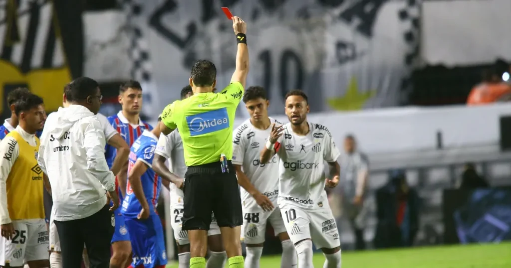 Santos empata com Bahia em jogo tumultuado por Neymar e temporal