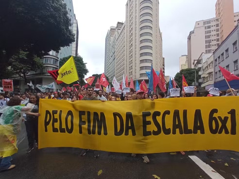 Senado aprova fim da escala 6x1: mudanças na jornada de trabalho
