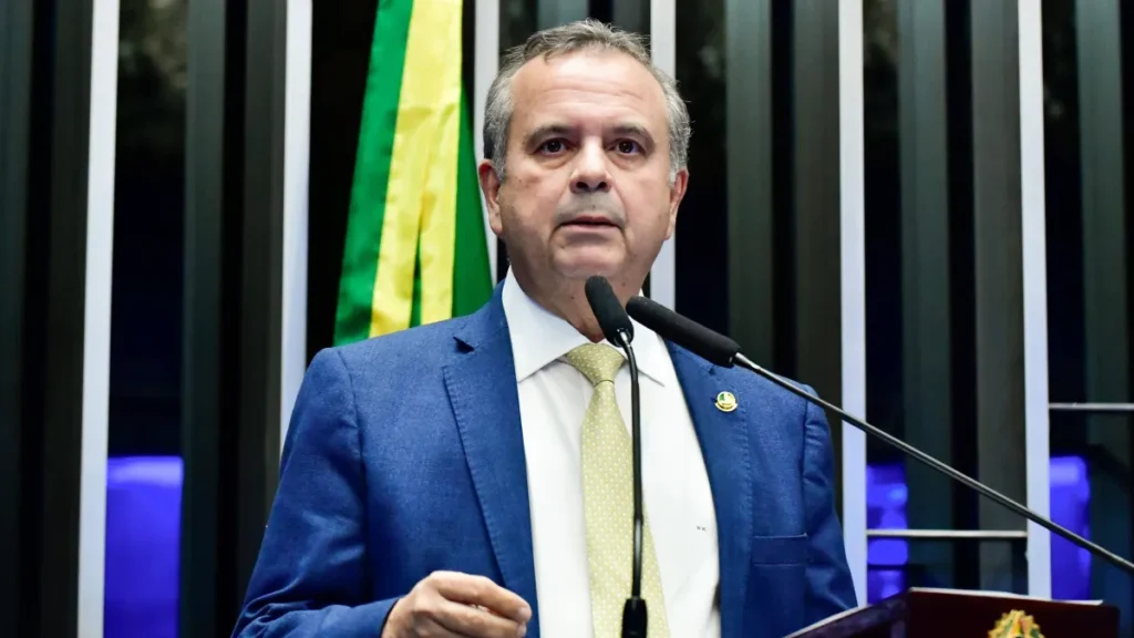 Senador Rogério Marinho é hospitalizado em Brasília após mal-estar