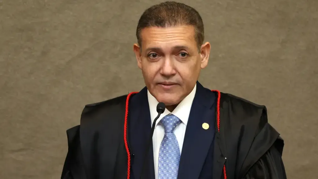 TSE determina retirada do canal "Exército do Lula" do ar novamente