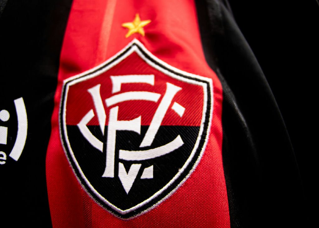 Vitória conta com retorno de Diego Tarzia para enfrentar Corinthians