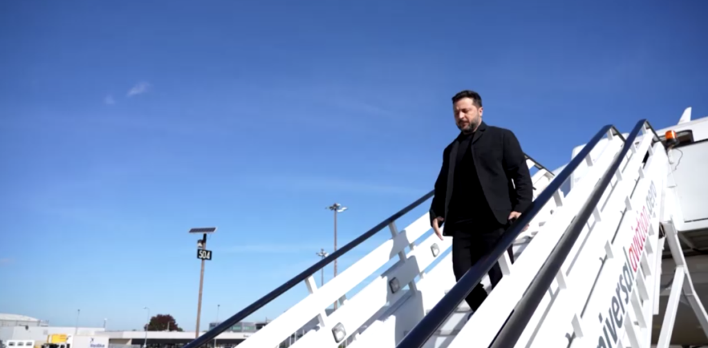 Zelensky visita Reino Unido para discutir apoio militar com Burnham