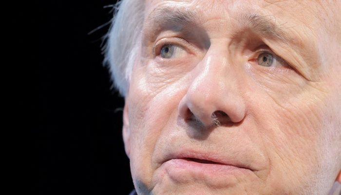 Ray Dalio, fundador da Bridgewater Associates, fala no Future of Everything Festival do Wall Stre...