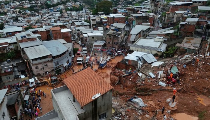 Chuva causa estragos em Juiz de Fora (MG). (Foto: Reuters/Pilar Olivares)