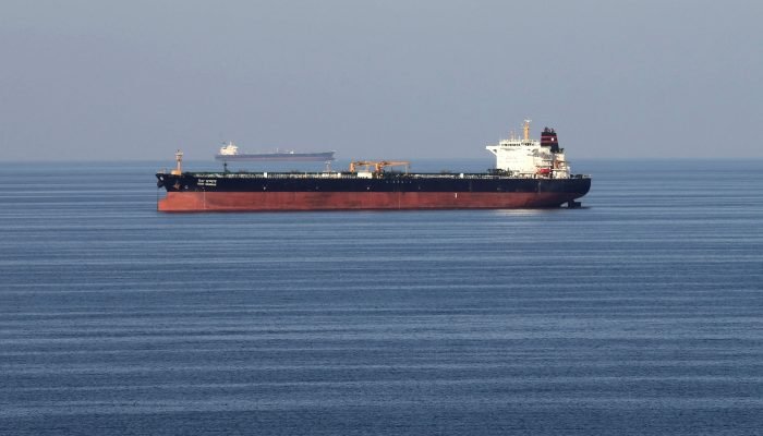 Navio petroleiro no Estreiro de Ormuz 21/12/2018 REUTERS/Hamad I Mohammed