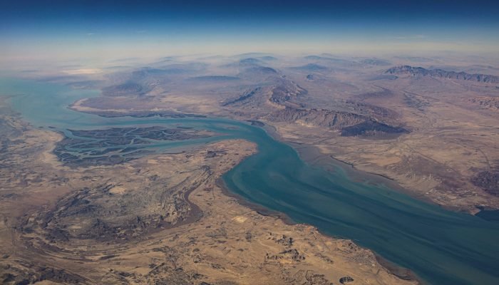 Vista aérea da costa iraniana e da ilha de Qeshm, no estreito de Ormuz, em 10 de dezembro de 202...