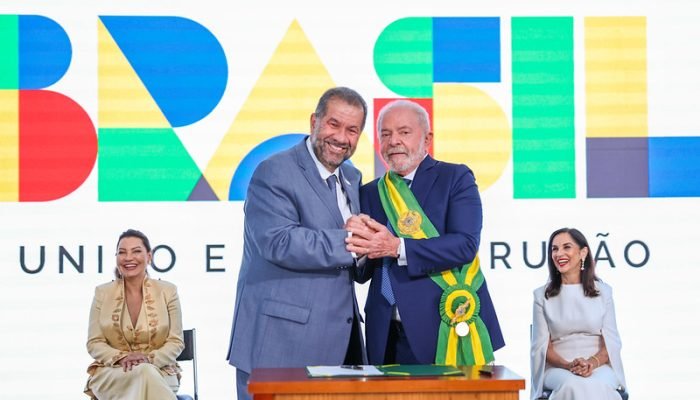 Presidente da República, Luiz Inácio Lula da Silva, empossa novos Ministros de Estado. Carlos L...