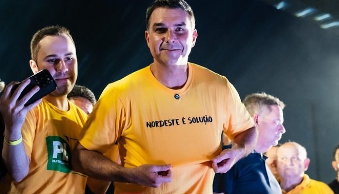 Flávio Bolsonaro cumpre agenda de pré-campanha em estados do Nordeste. Foto: Vittor Sales