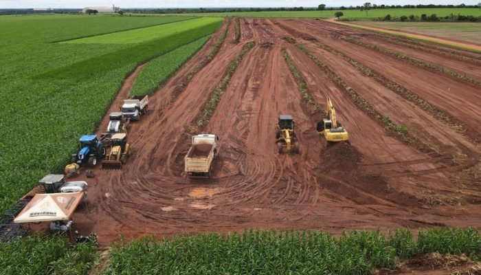 Área em preparação para a instalação do centro de distribuição da Boa Safra em Ribeirão C...