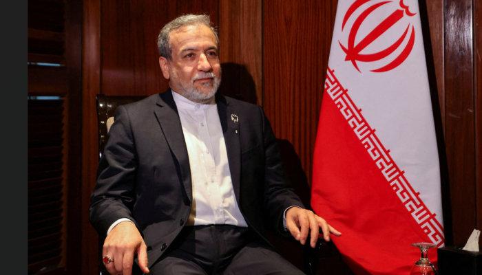 O Ministro das Relações Exteriores do Irã, Abbas Araghchi, durante uma reunião com o Ministro...