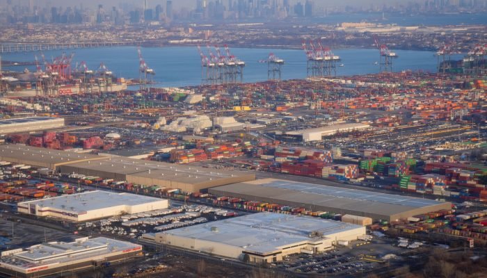 GLOBAL-SUPPLY-CHAIN_b