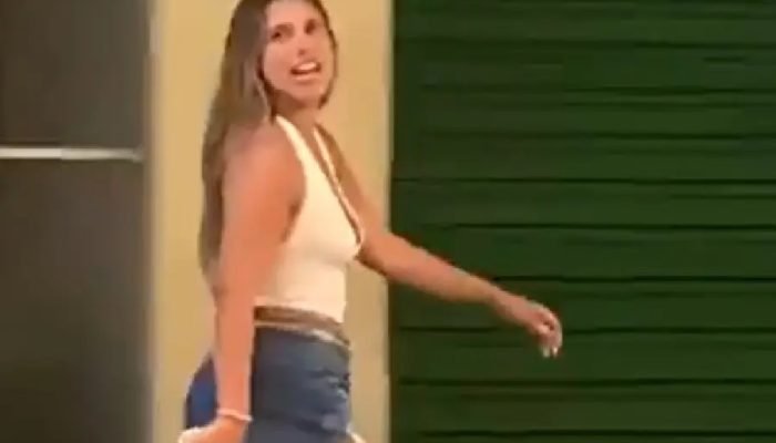 A turista argentina identificada como Agostina Paez, de 29 anos: acusada de racismo, terá que us...