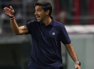 Abel Ferreira pede paciência após derrota do Palmeiras