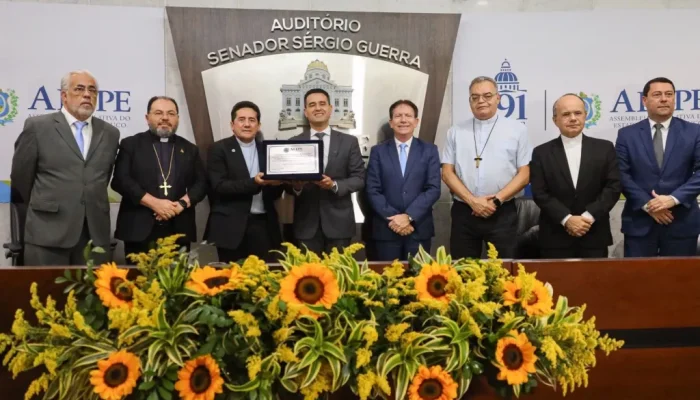 Alepe celebra 350 anos da Arquidiocese de Olinda e Recife em sessão solene