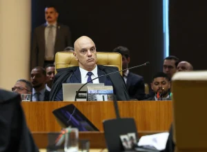 Alexandre de Moraes é sorteado relator de ação envolvendo sua esposa