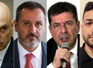 Alexandre de Moraes se reúne com chefes da PF em meio a suspeitas