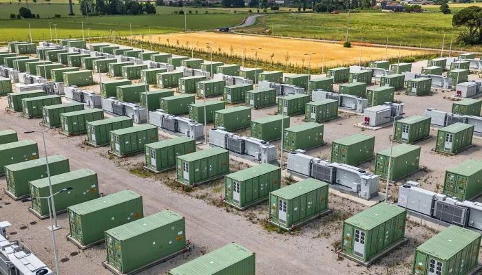 Aneel aprova leilões de baterias com custos para geradores de energia