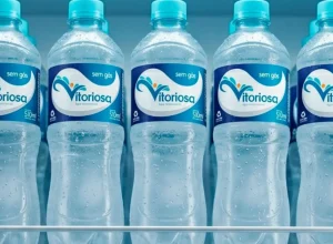 Anvisa interdita lote de água mineral Vitoriosa por contaminação