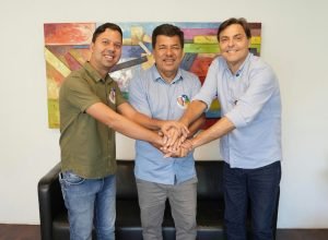 Apoio de lideranças de Flores fortalece candidatura de Mendonça Filho ao Senado