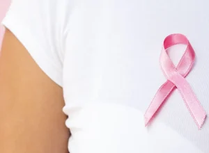 Aumento de casos de câncer de mama destaca avanços no diagnóstico