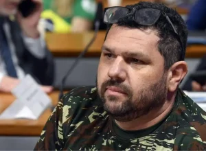 Blogueiro Oswaldo Eustáquio vira réu no STF por atos antidemocráticos