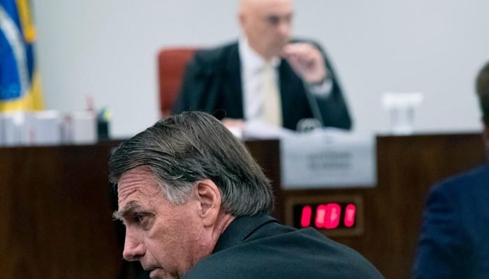 bolsonaro-e-moraes_876381756322285