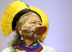 Cacique Raoni recebe cuidados paliativos após diagnóstico de câncer