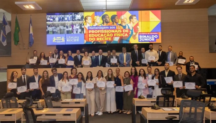 Câmara do Recife homenageia educadores físicos em solenidade especial