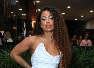 Cantora Marvvila enfrenta perseguição de stalker e desabafa sobre medo